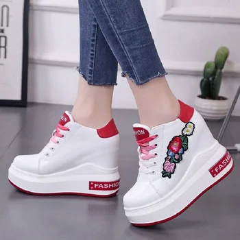 Balts vairot sieviešu kurpes jaunu korejiešu versija biezu grunts super high ar 11cm dāmas ikdienas apavi