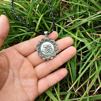 LANGHONG 1gb Ziedu un OM Kaklarota Tibetā Mandala Kaklarota ar Tibetas Garīgo Kaklarota Ģeometrija amuletu Reliģisko rotaslietas