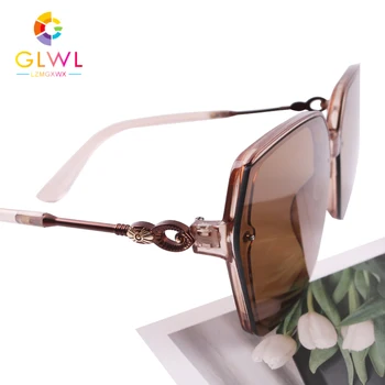 Sieviešu Saulesbrilles Ir 2021. Vintage Brilles Luksusa Kvadrātveida Saules Lēcas Modes Vadītāja Sunglass Sieviešu Lielgabarīta Briļļu Meitenes