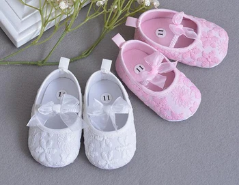 Bērnu meiteņu kurpes, balts tikko dzimis kokvilnas zīdaiņu apavi prewalkers maz meiteņu, bērnu gultiņa kurpes christenning kāzu loku bērnu, mary jane