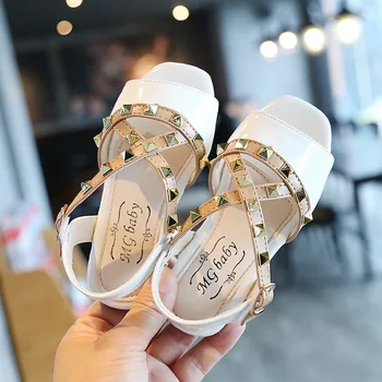 Meiteņu sandales jauna meitene dārgumu kniežu princese kurpes modē atvērtā toed vidusskolā studentu modes apavi kurpes